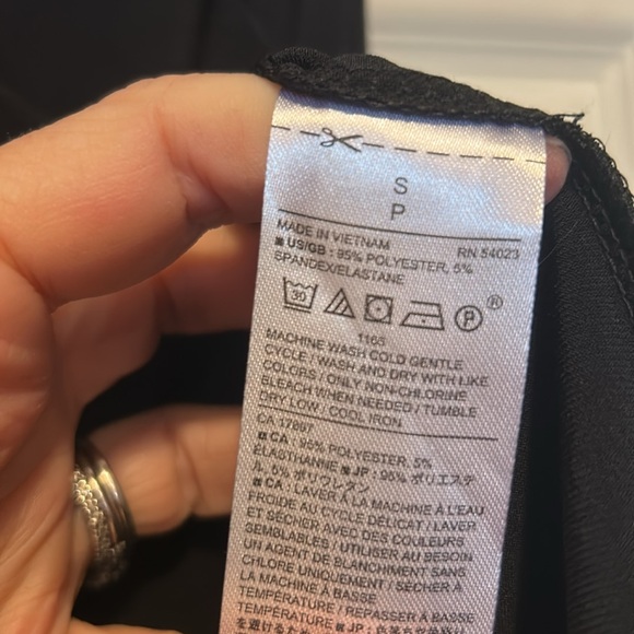 Banana Republic Factory Black Twist Front Blouse Size Small NWT - Picture 5 of 6